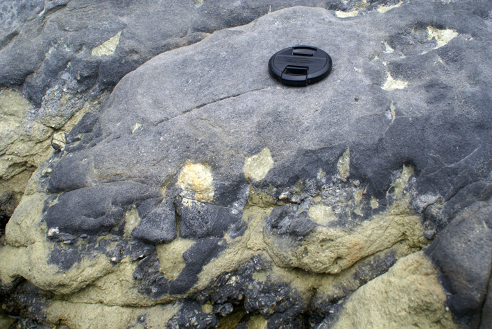 break up of rhyolite in peperite