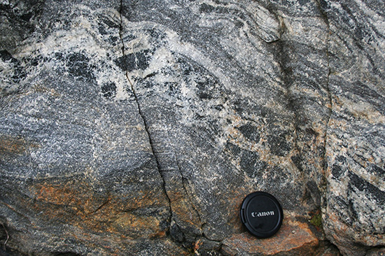 Amphibolite breccia layer