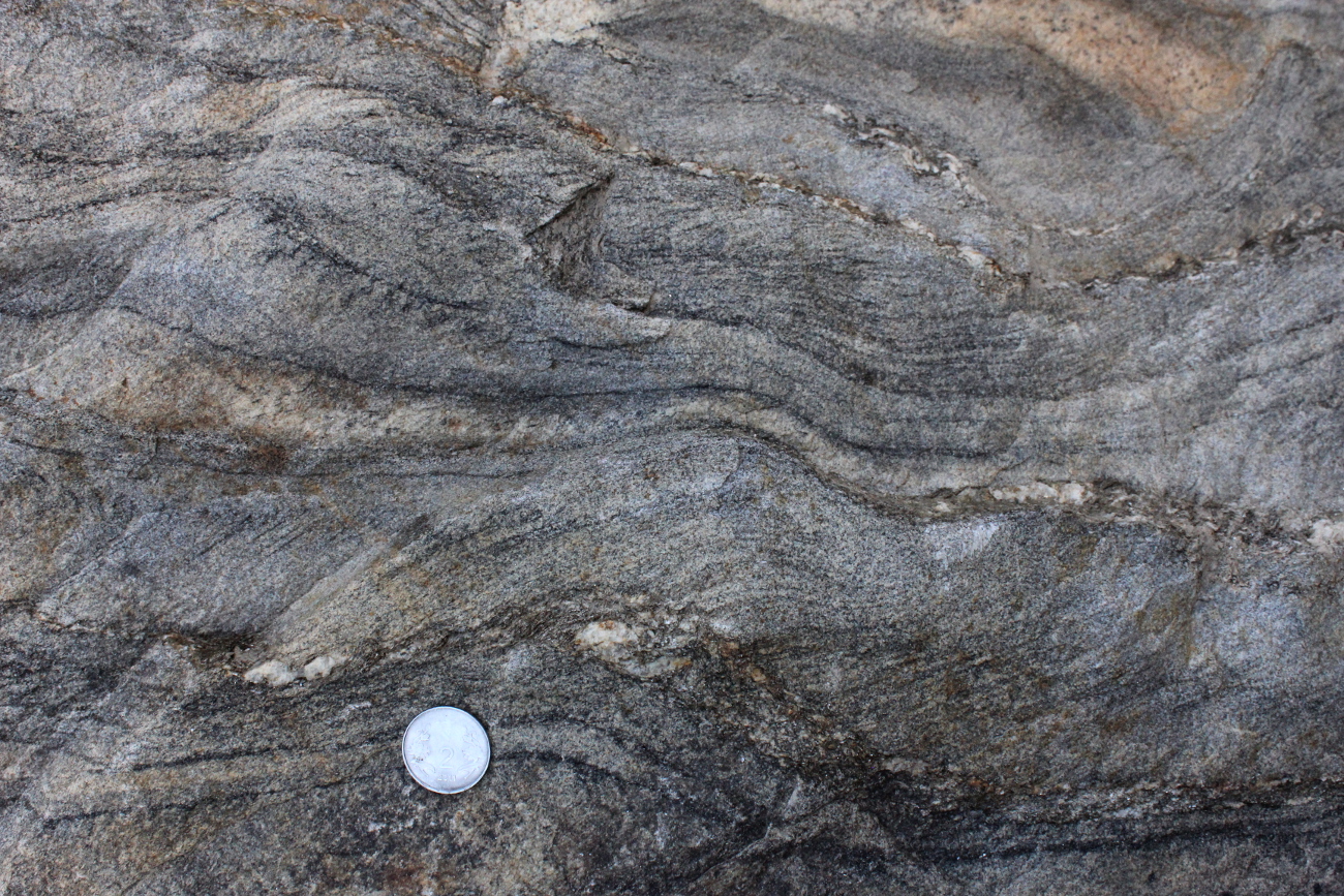 folded cross-bedding