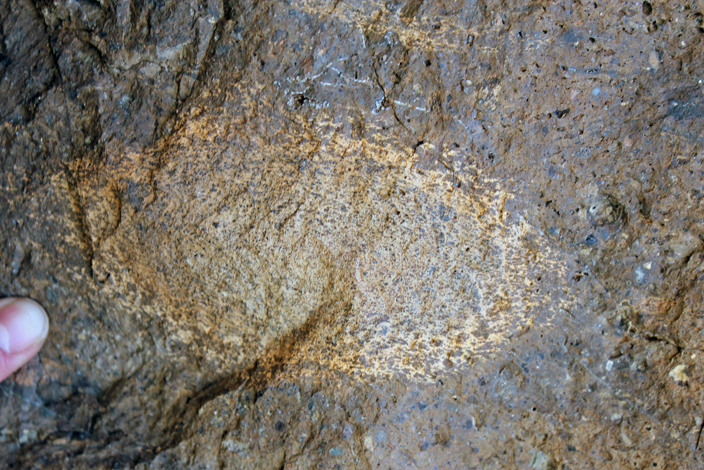 angular clasts